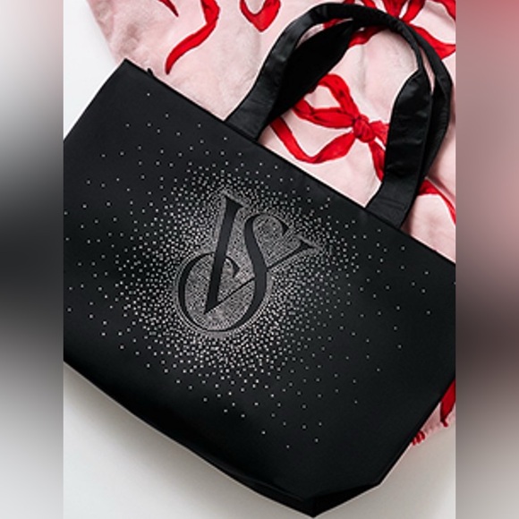 BRAND NEW VS Shine Tote Bag + Cozy Blanket Bundle | Black Diamante/Bow Print - Picture 4 of 5